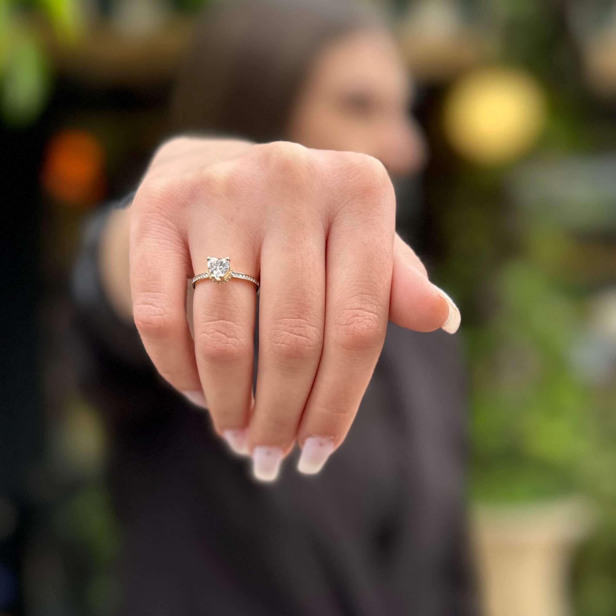 Μονόπετρο δαχτυλίδι χρυσό - GD362