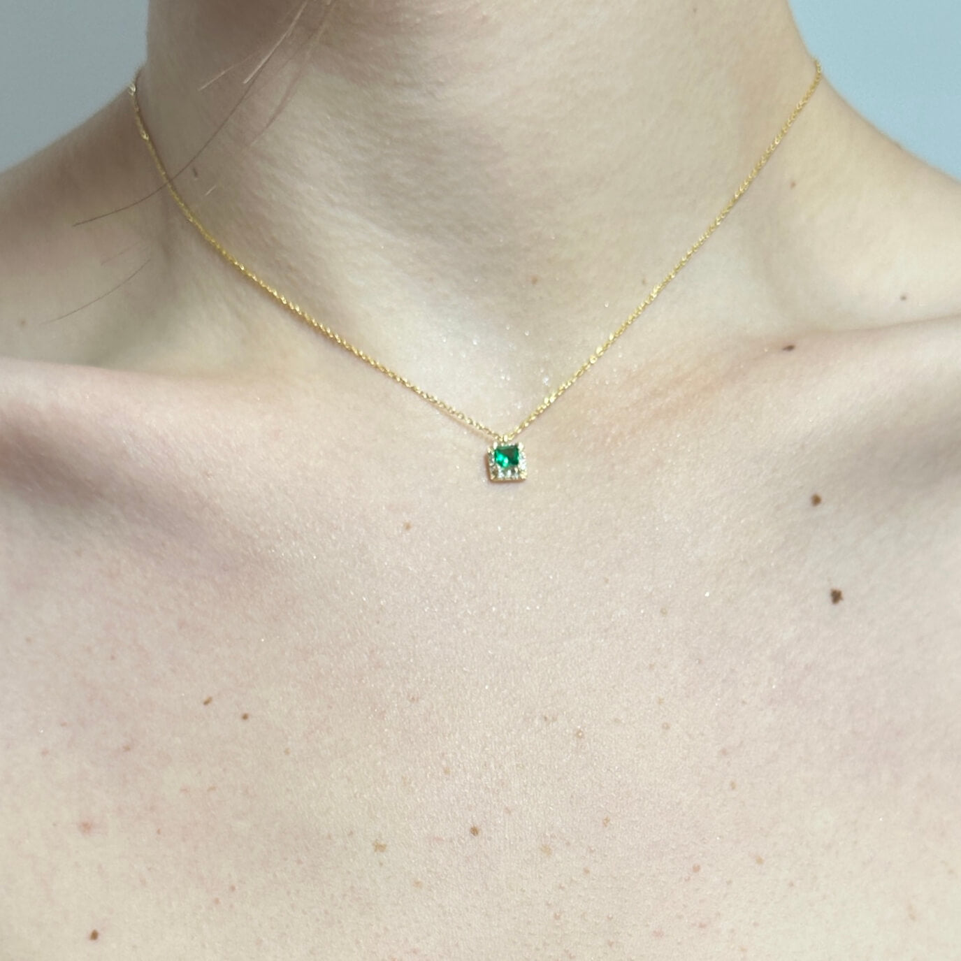 Χρυσό κολιέ