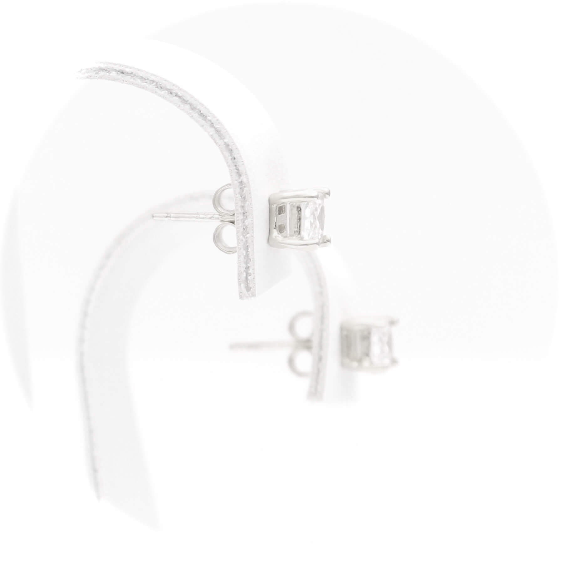 Ασημένια σκουλαρίκια με καρέ πέτρες 4.00mm