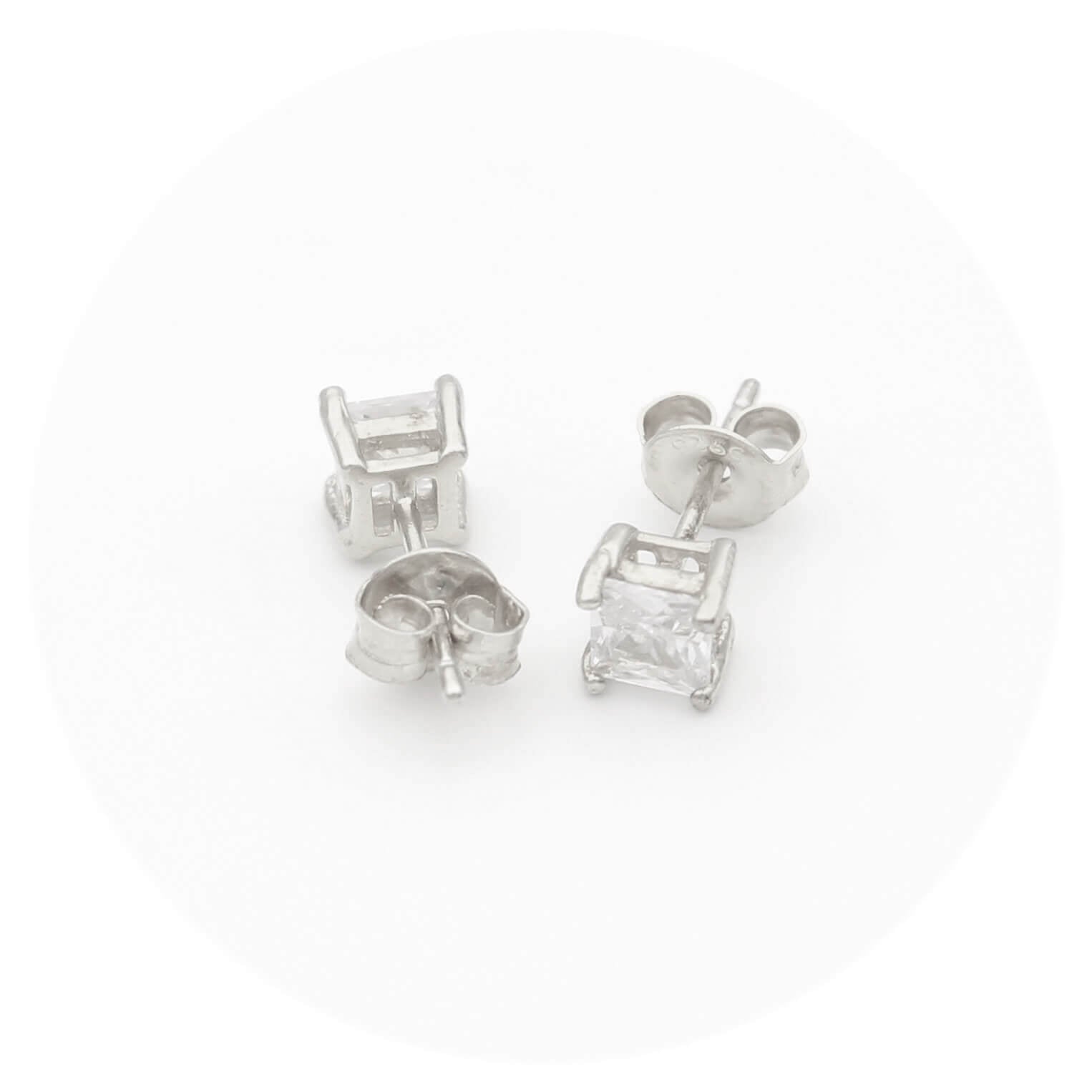 Ασημένια σκουλαρίκια με καρέ πέτρες 4.00mm