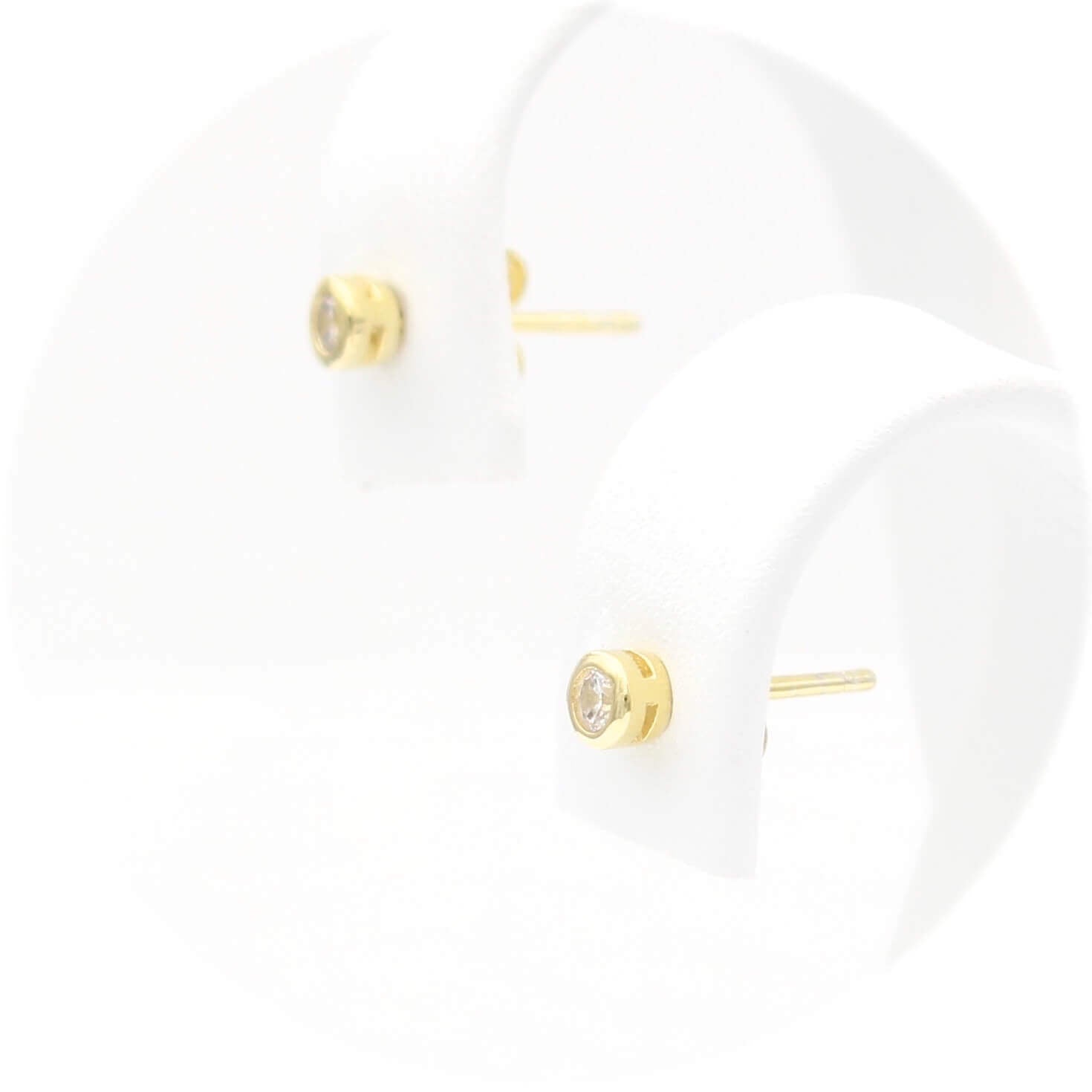 Ασημένια επίχρυσα σκουλαρίκια με λευκές πέτρες 3.30mm