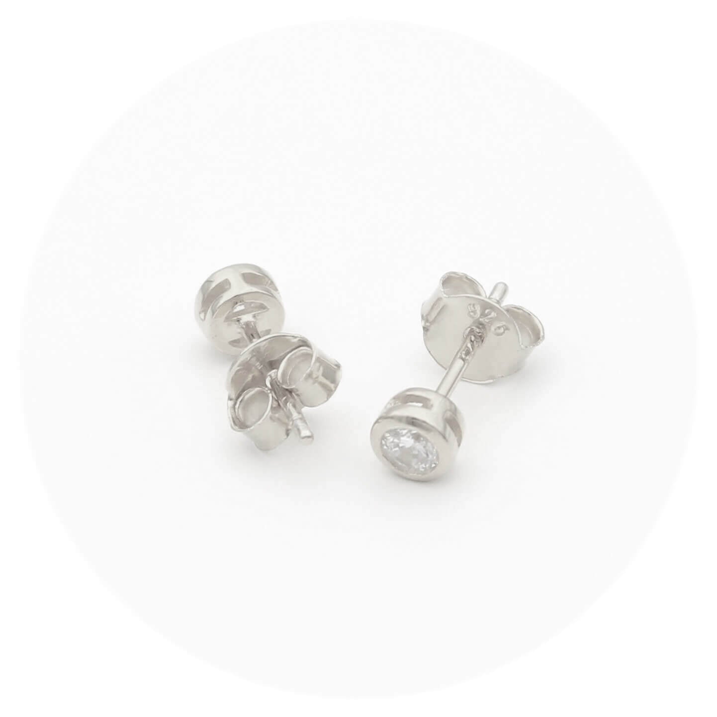Ασημένια σκουλαρίκια με πέτρες ζιργκόν 4.20mm