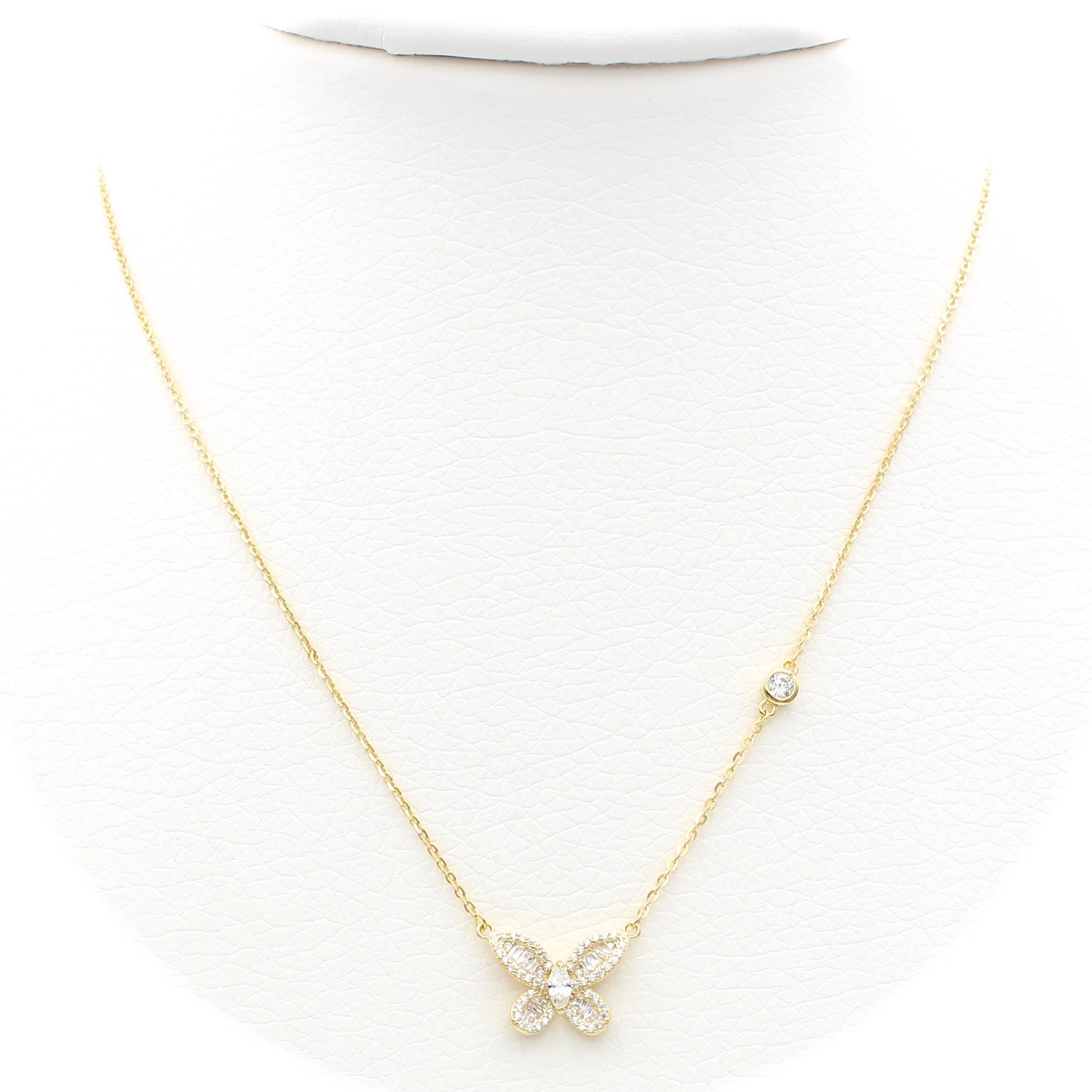 Επίχρυσο ασημένιο κολιέ με μοτίφ πεταλούδα