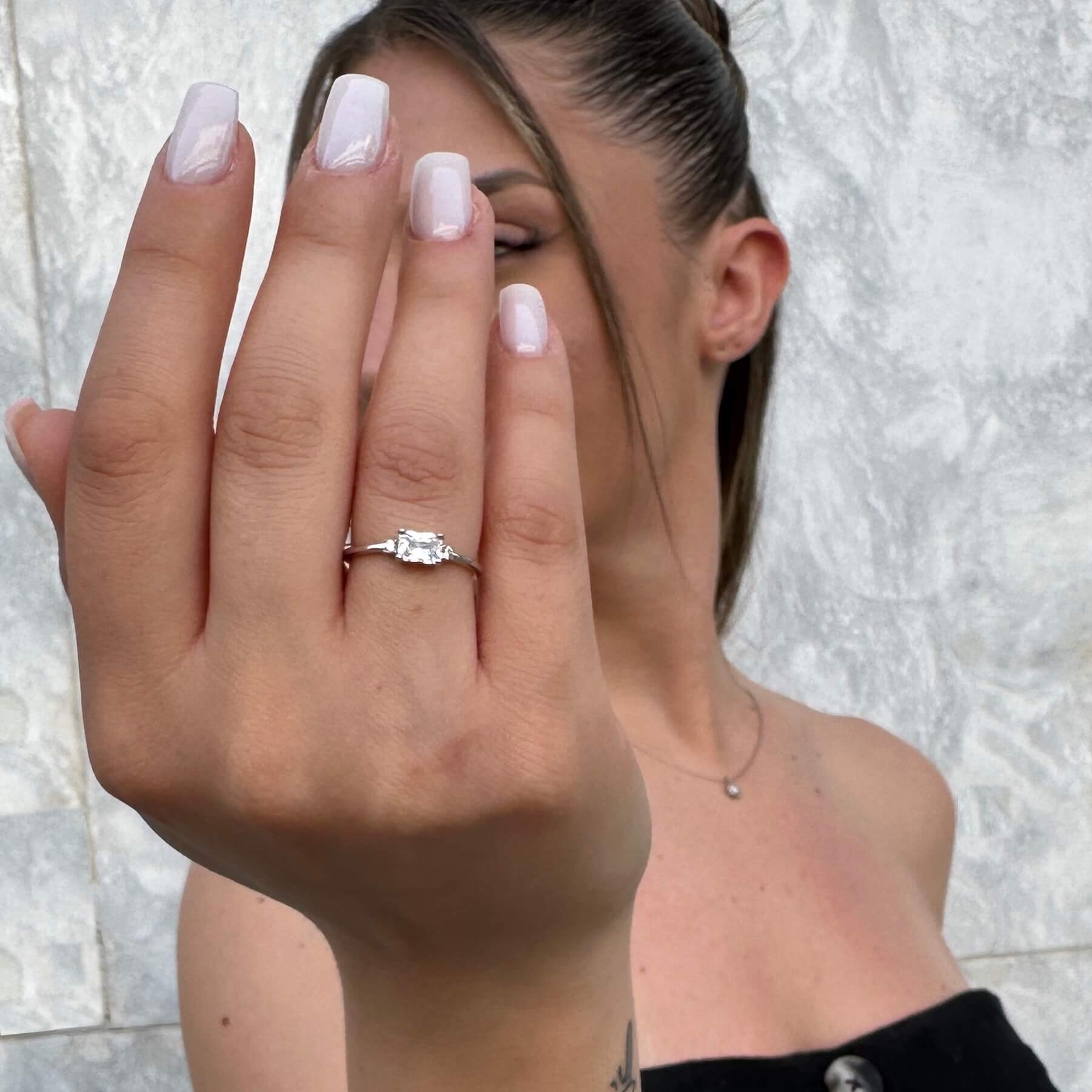 Μονόπετρο δαχτυλίδι λευκόχρυσο - WDZ317