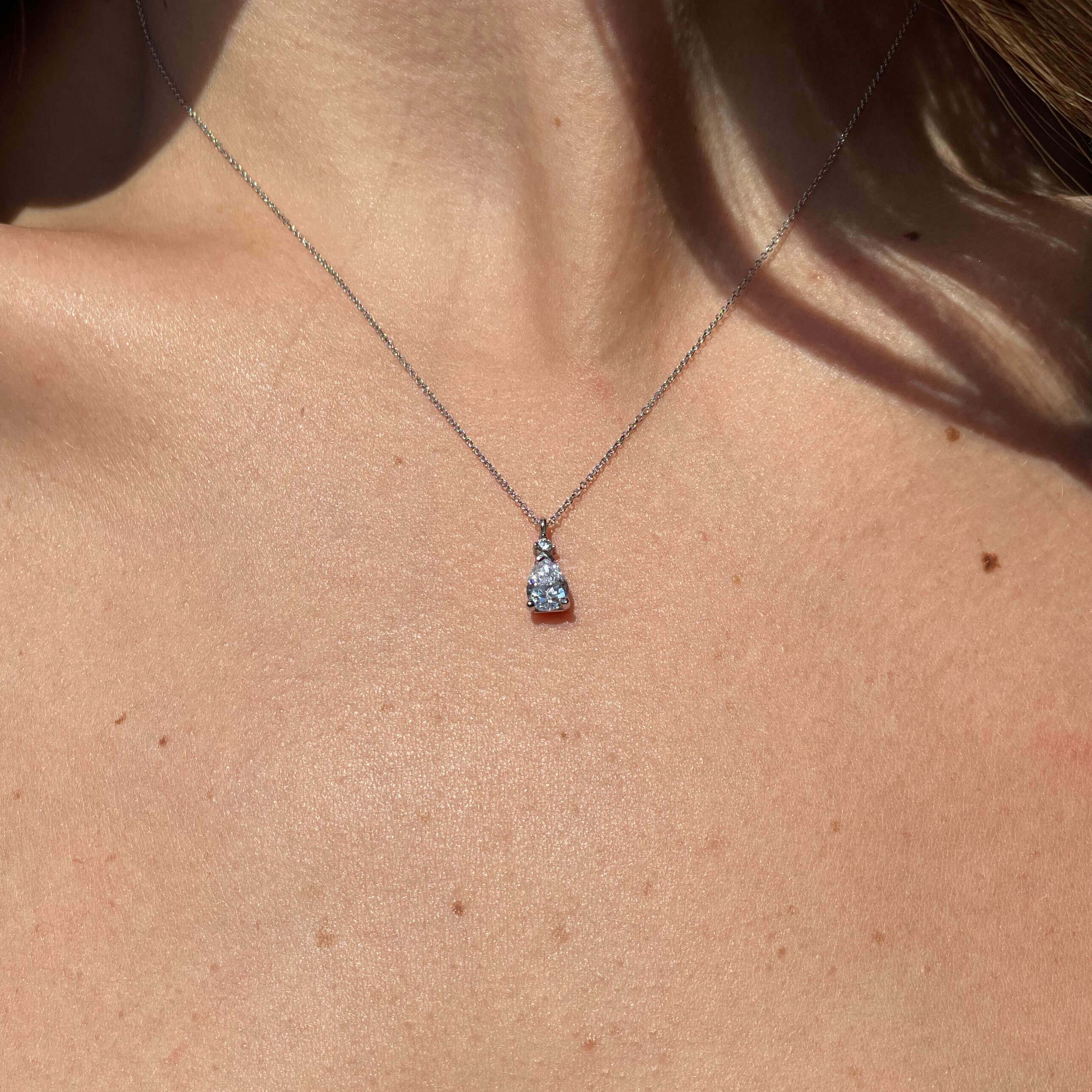 Λευκόχρυσο κολιέ