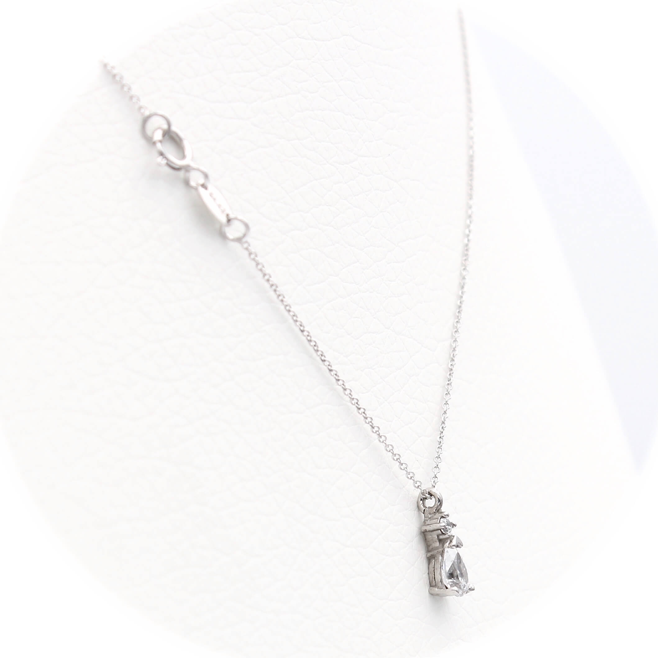 Λευκόχρυσο κολιέ