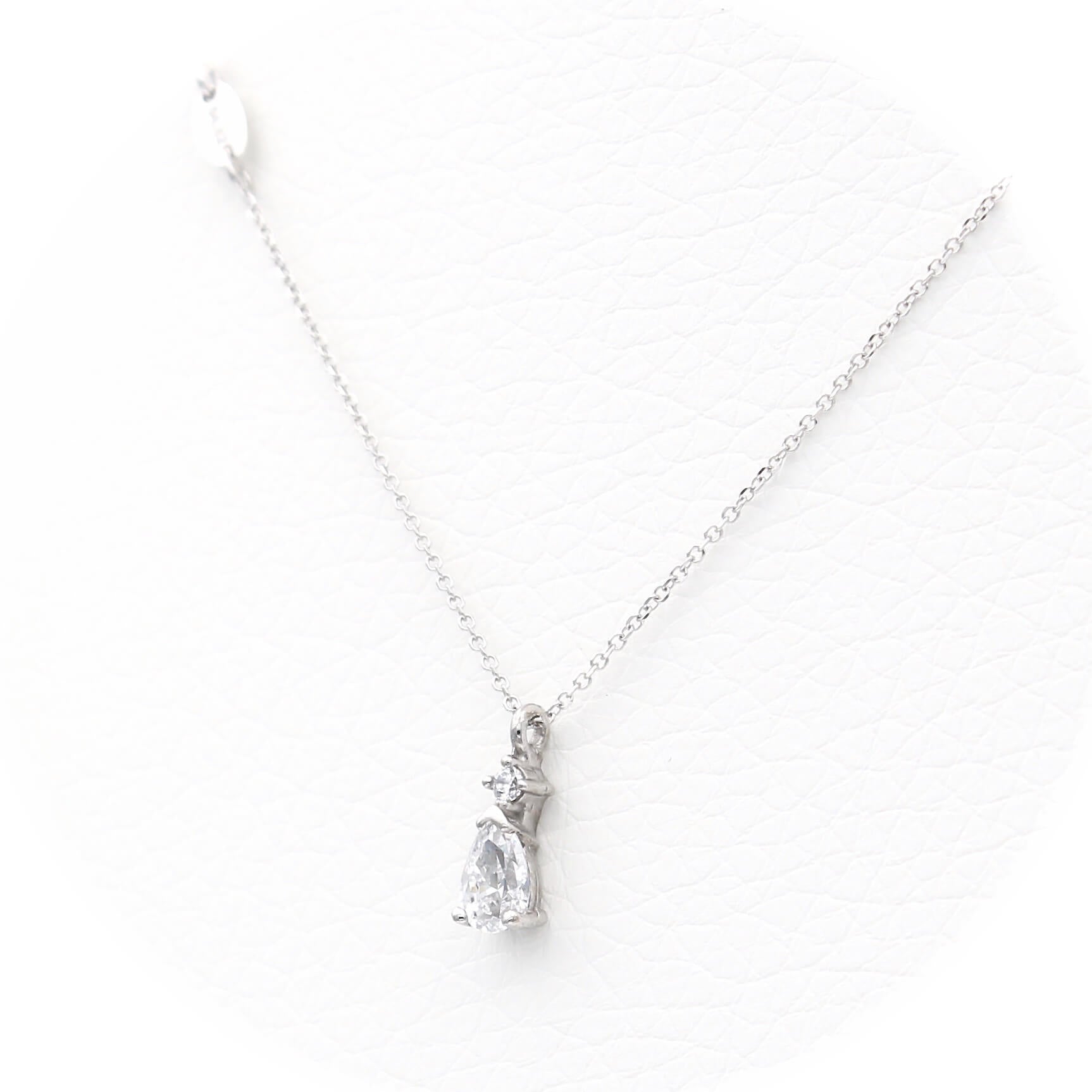 Λευκόχρυσο κολιέ