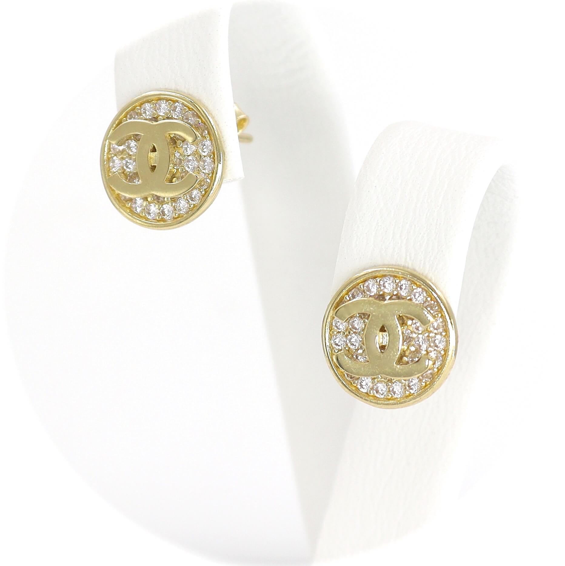 Χρυσά σκουλαρίκια