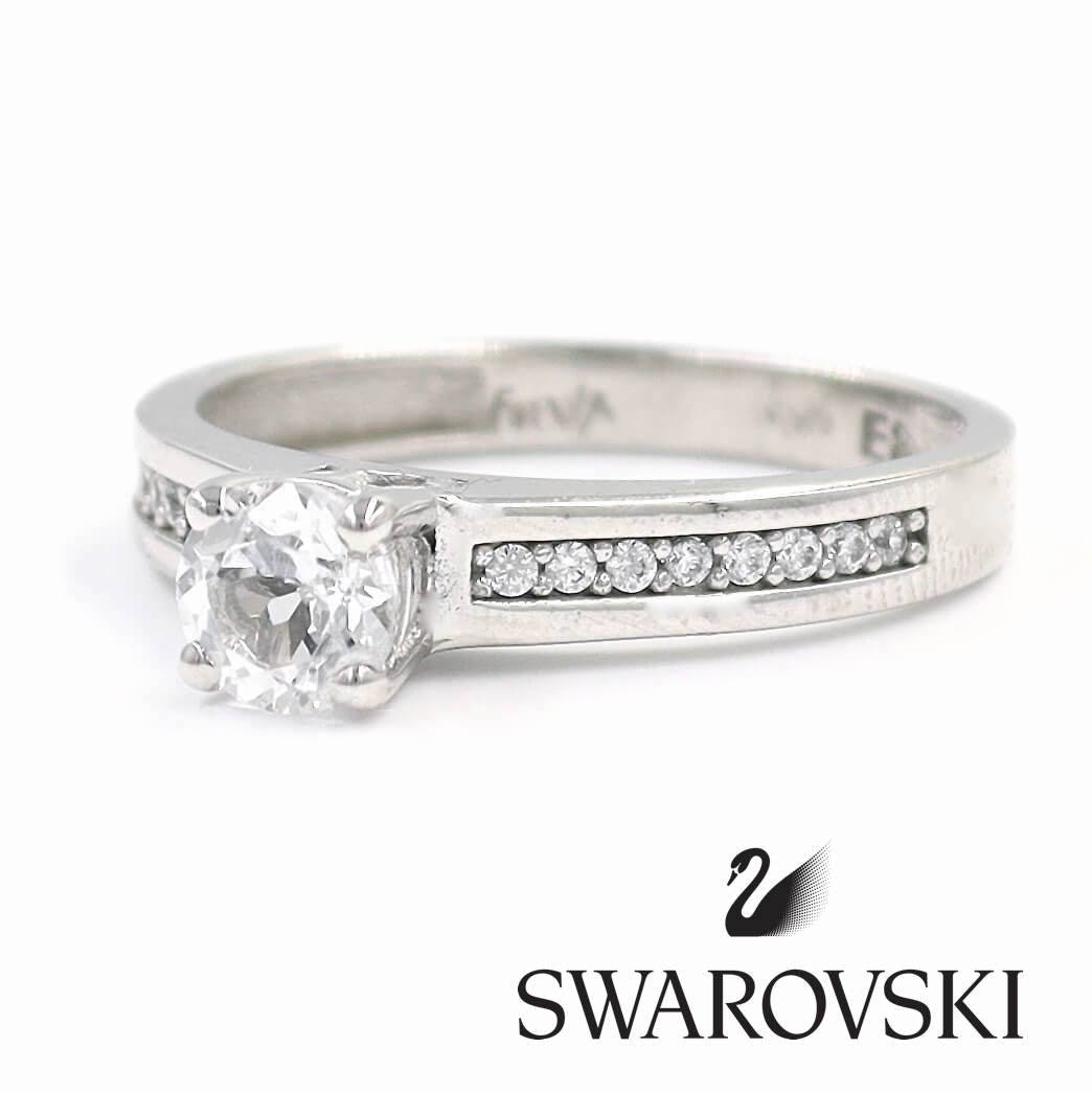 Μονόπετρο δαχτυλίδι