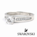 Μονόπετρο δαχτυλίδι