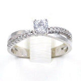 Μονόπετρο δαχτυλίδι