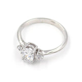 Μονόπετρο δαχτυλίδι