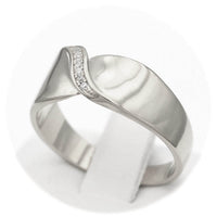 Ασημένιο γυναικείο δαχτυλίδι επιπλατινωμένο με πέτρες ζιργκόν