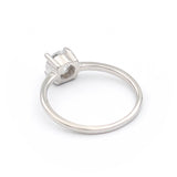 Ασημένιο γυναικείο δαχτυλίδι με λευκό ζιργκόν