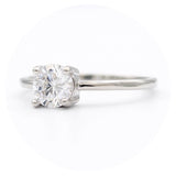 Ασημένιο γυναικείο δαχτυλίδι με λευκό ζιργκόν