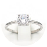 Ασημένιο γυναικείο δαχτυλίδι με λευκό ζιργκόν