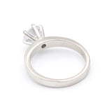 Ασημένιο γυναικείο δαχτυλίδι με λευκή πέτρα ζιργκόν