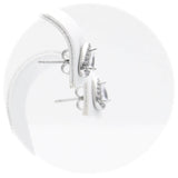 Ασημένια σκουλαρίκια ροζέτες σε σχήμα δάκρυ με λευκές πέτρες