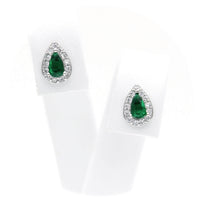 Ασημένια σκουλαρίκια ροζέτες σε σχήμα σταγόνας και πράσινες πέτρες