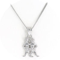 Ασημένιο ανάγλυφο ζώδιο "Δίδυμος" με αλυσίδα