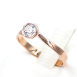 Ροζ χρυσό μονόπετρο δαχτυλίδι - GDZ253